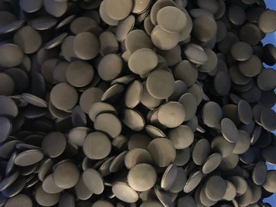 Тонкие круглые резиновые диски